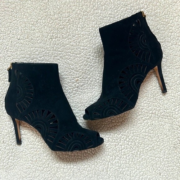 TORY BURCH Leyla Cut Out Geometric Bootie Royal Black Suede Stiletto Heels 7 - Picture 2 of 7